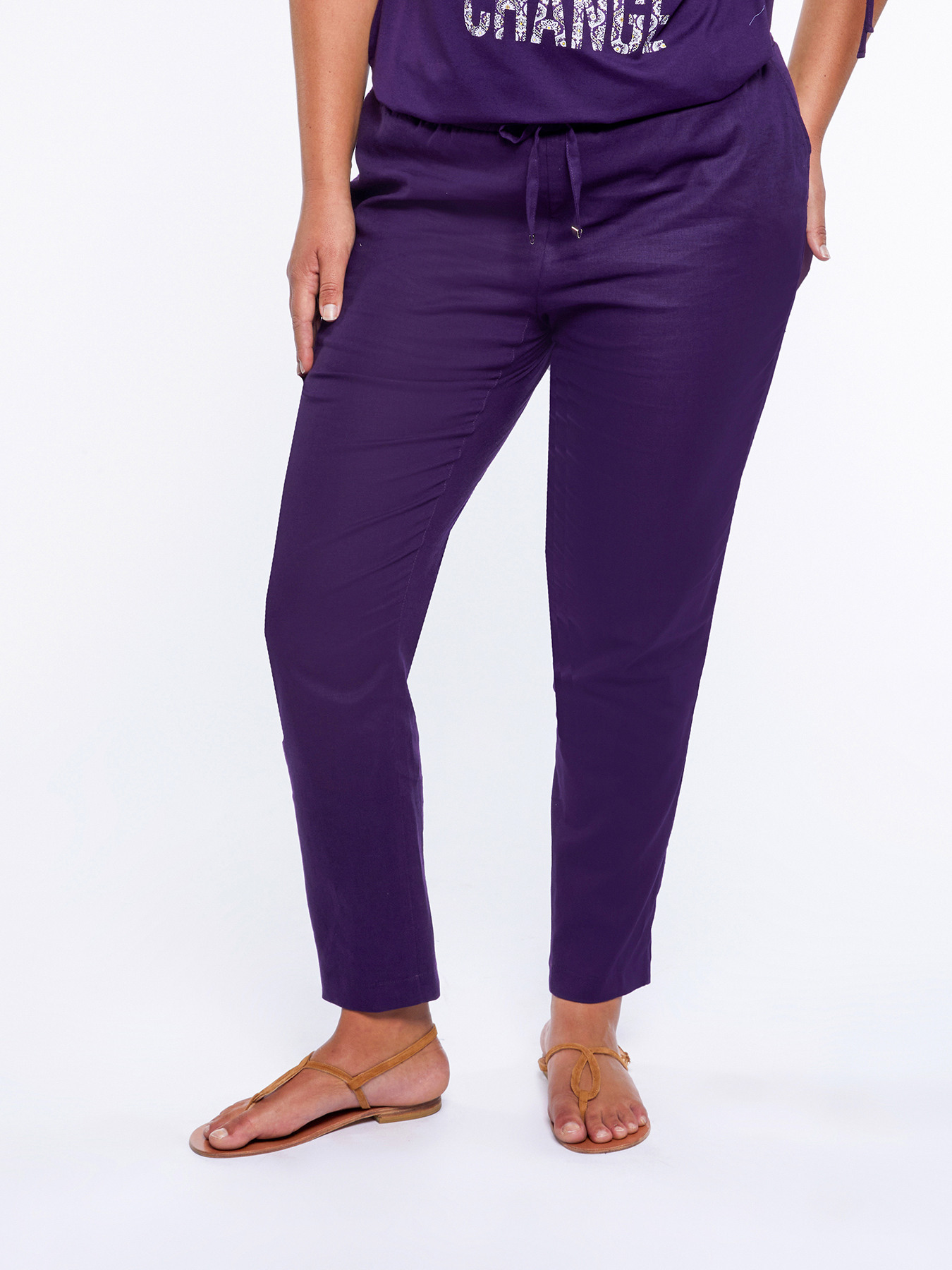 Pantaloni joggers in lino e viscosa image number 1