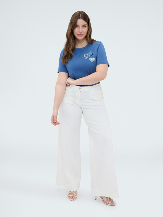 T-shirt in cotone con cuori e strass