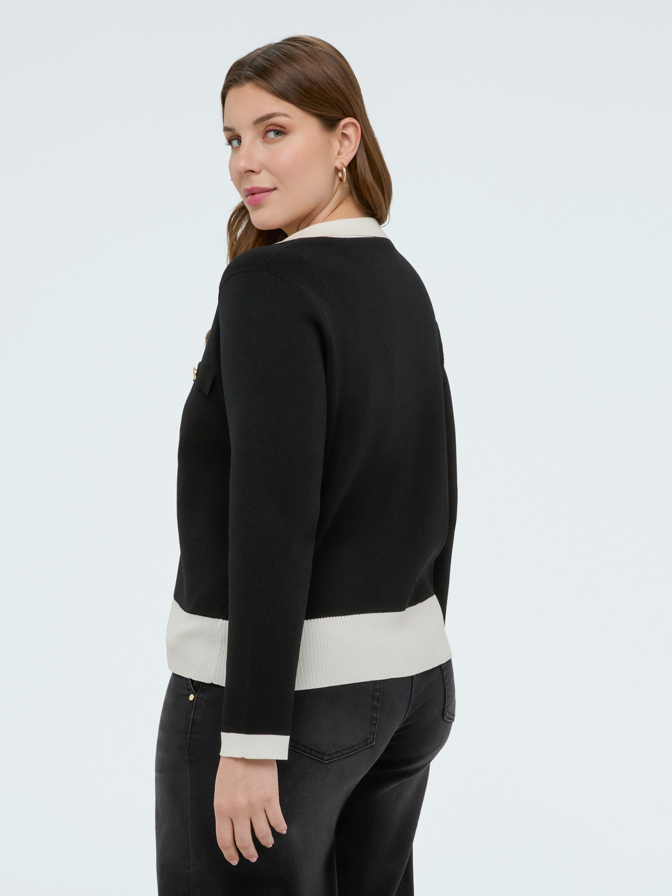 Fine knit cardigan with contrasting trims image number 3