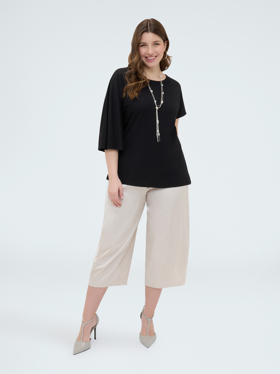 Asymmetric sleeve T-shirt