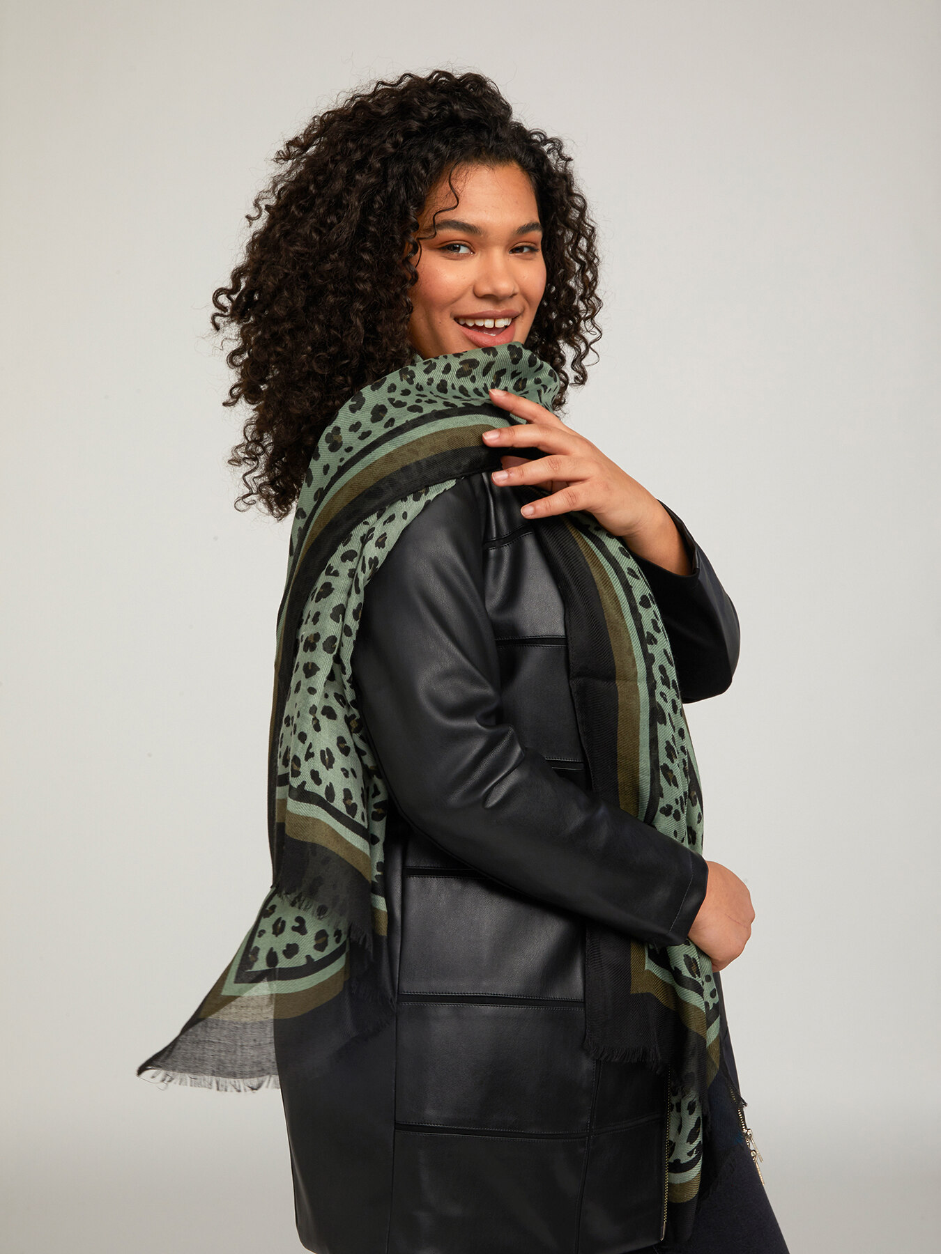 Sciarpa stampata image number 0