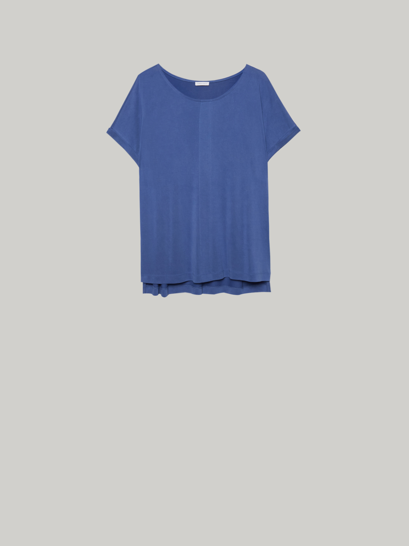 T-shirt avec un pli sur le devant image number 3