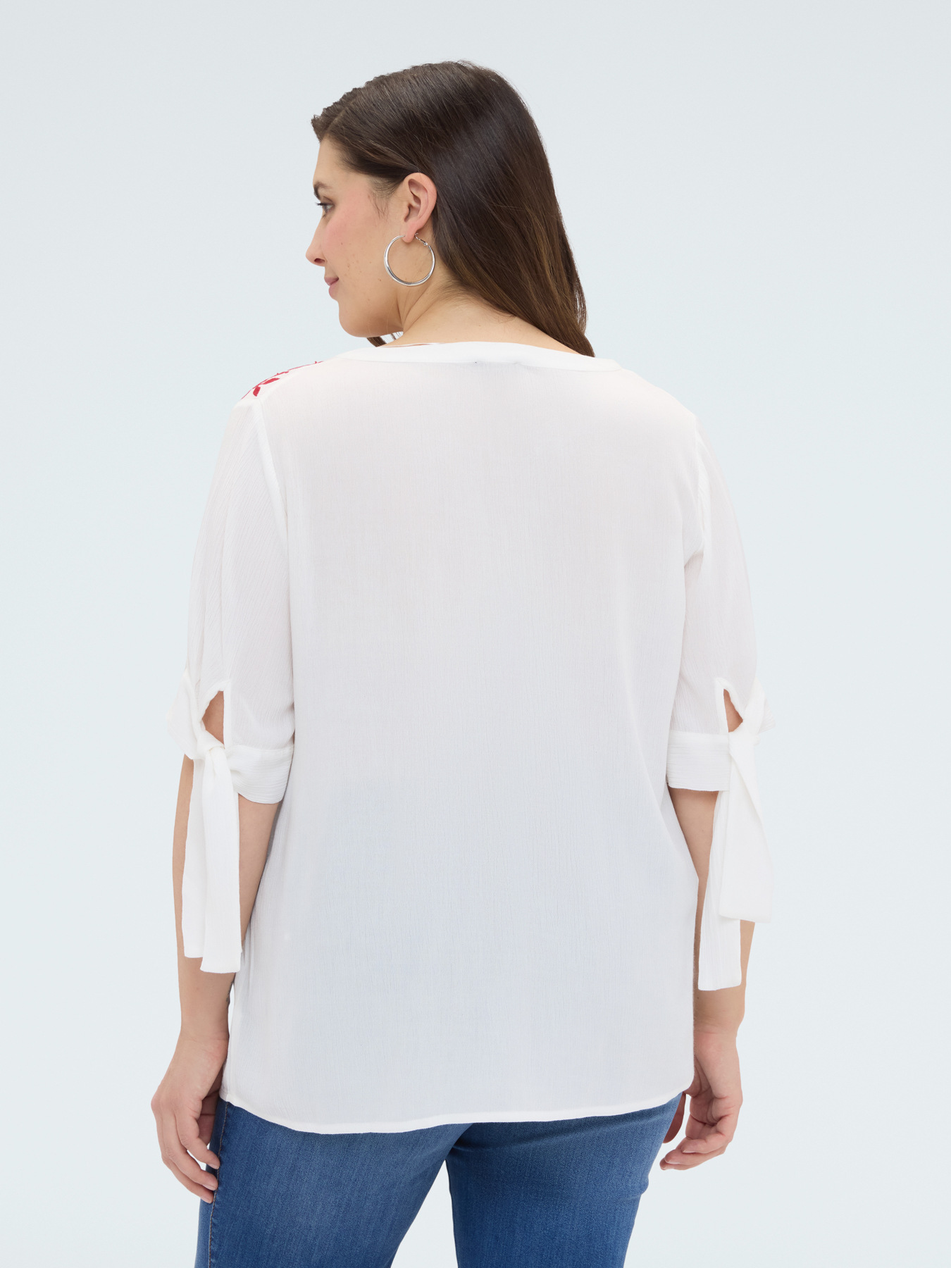 Blouse with floral embroidery image number 1