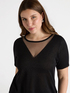 T-shirt lurex con d&eacute;tail sur l&rsquo;encolure image number 3
