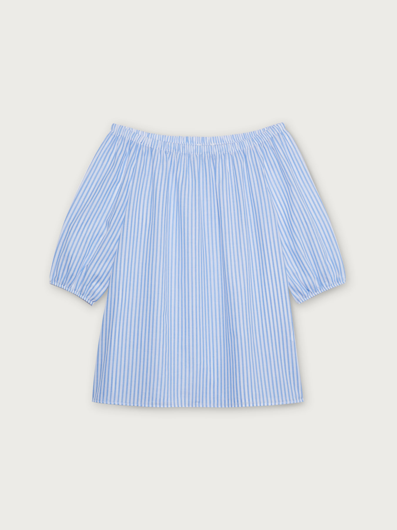 Blusa de rayas con hombros descubiertos image number 3