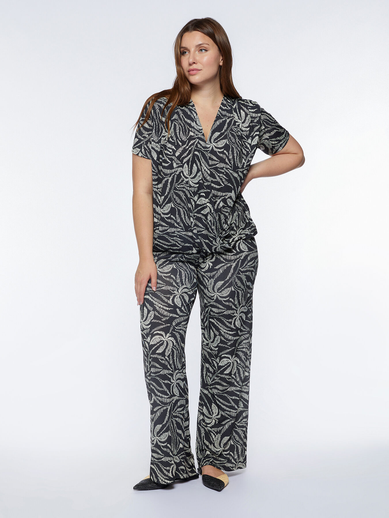 Printed jersey trousers image number 0