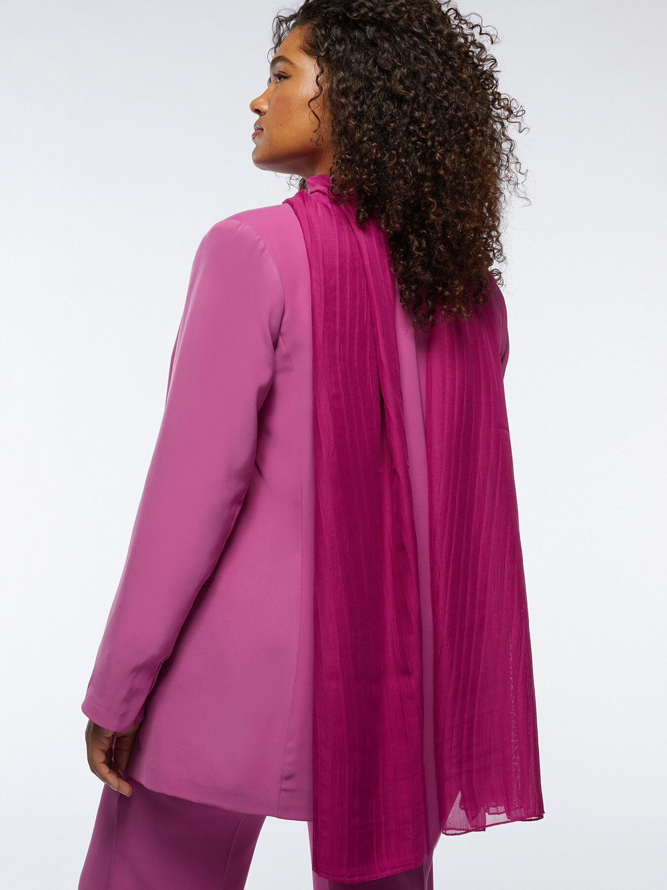 Pliss&eacute; de color rojizo image number 0