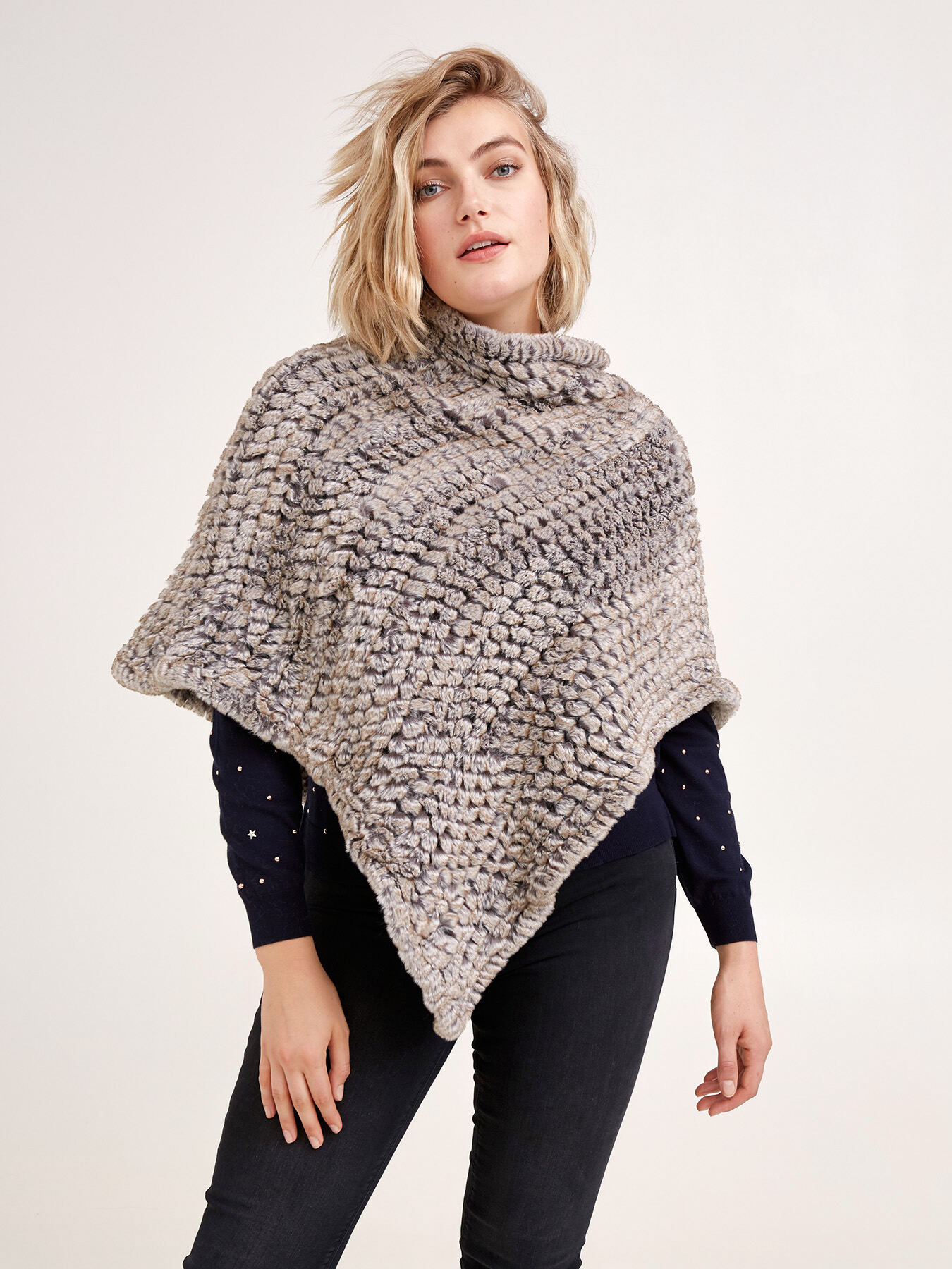 Mantella corta effetto pelliccia image number 2