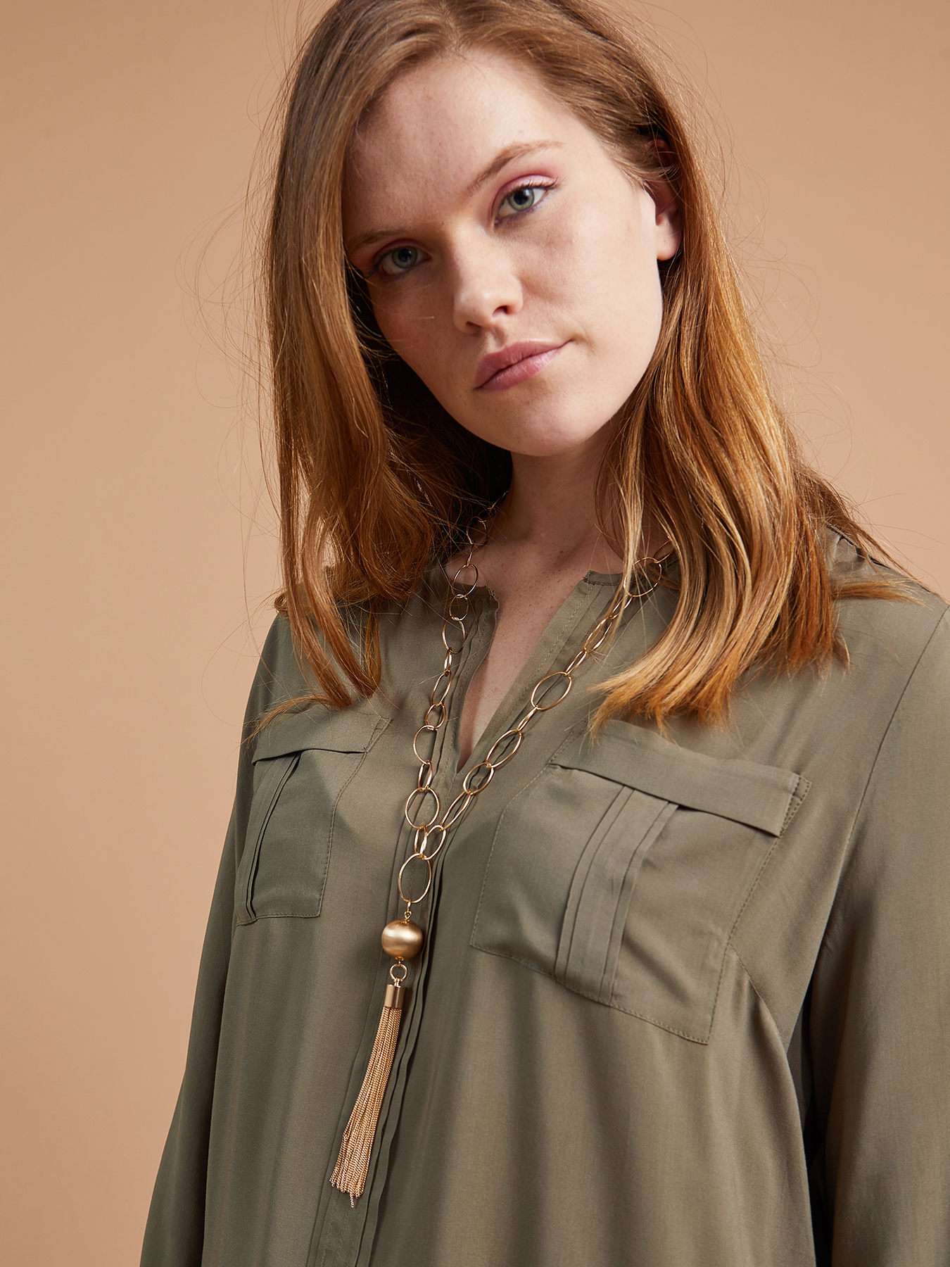 Collar con bola y borla image number 2