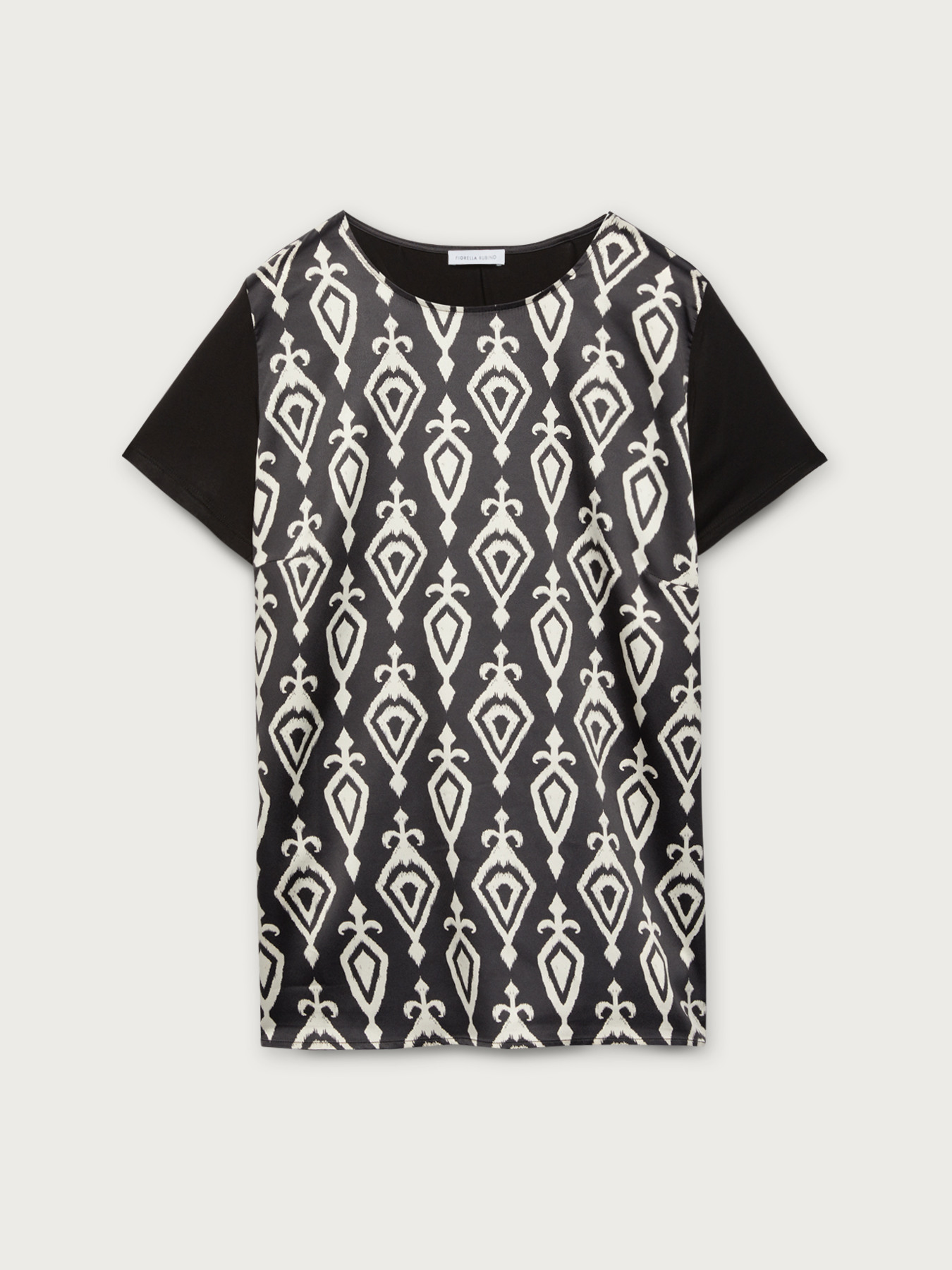 T-Shirt mit Vorderseite aus bedrucktem Satin image number 3