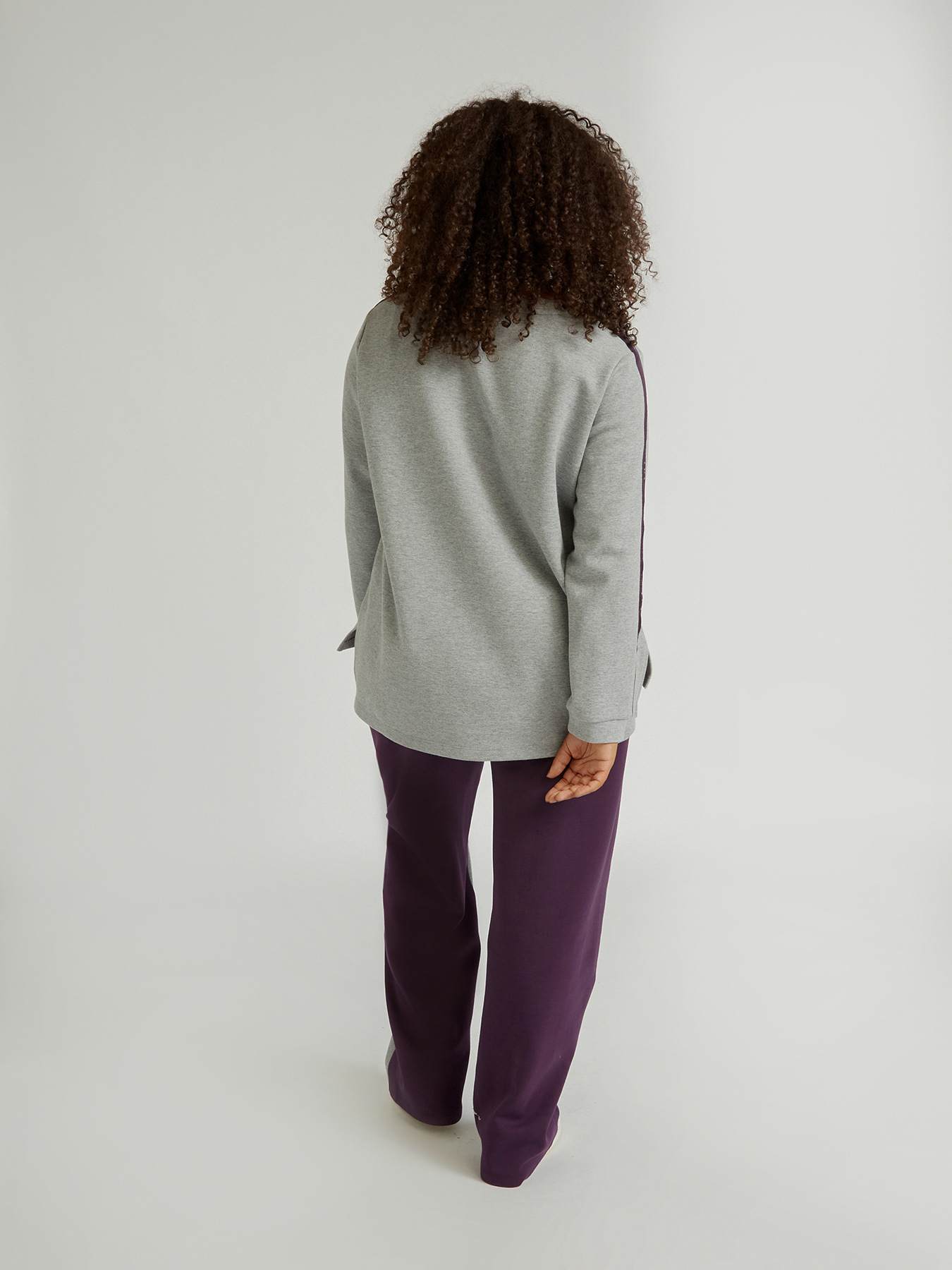 Pantaloni in felpa bicolor image number 1