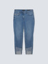 Skinny-Jeans mit strassbesetzten Fransen am unteren Saum image number 4