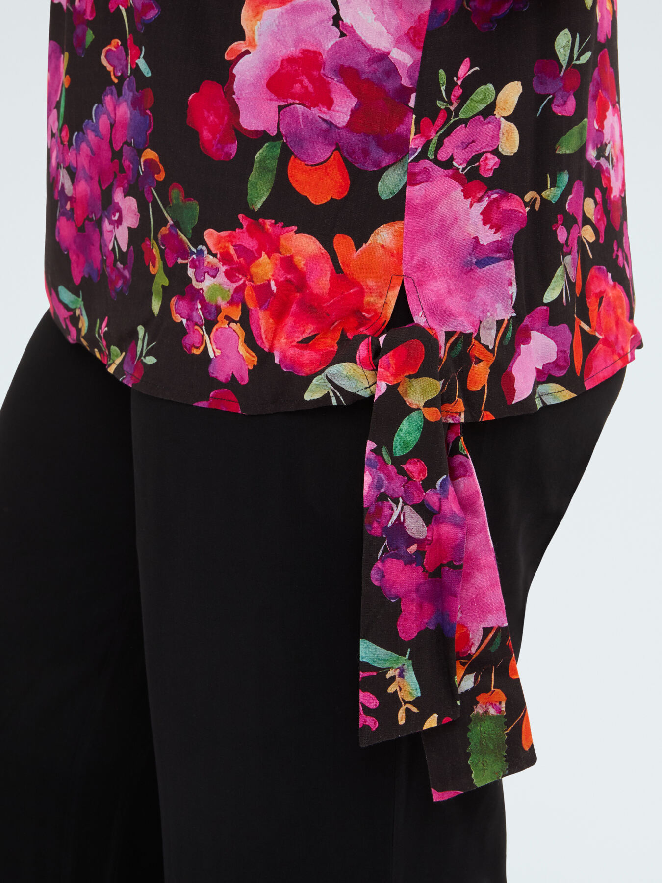 Muslin top with print and bow image number 3