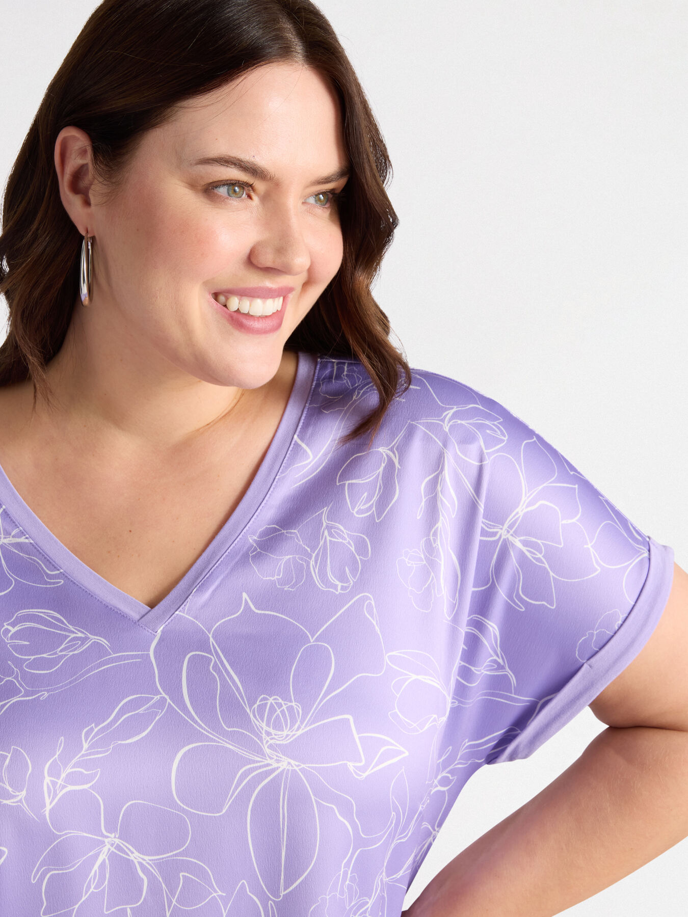 T-Shirt mit Blumenmuster mit Viskose LENZING&trade; ECOVERO&trade; image number 2