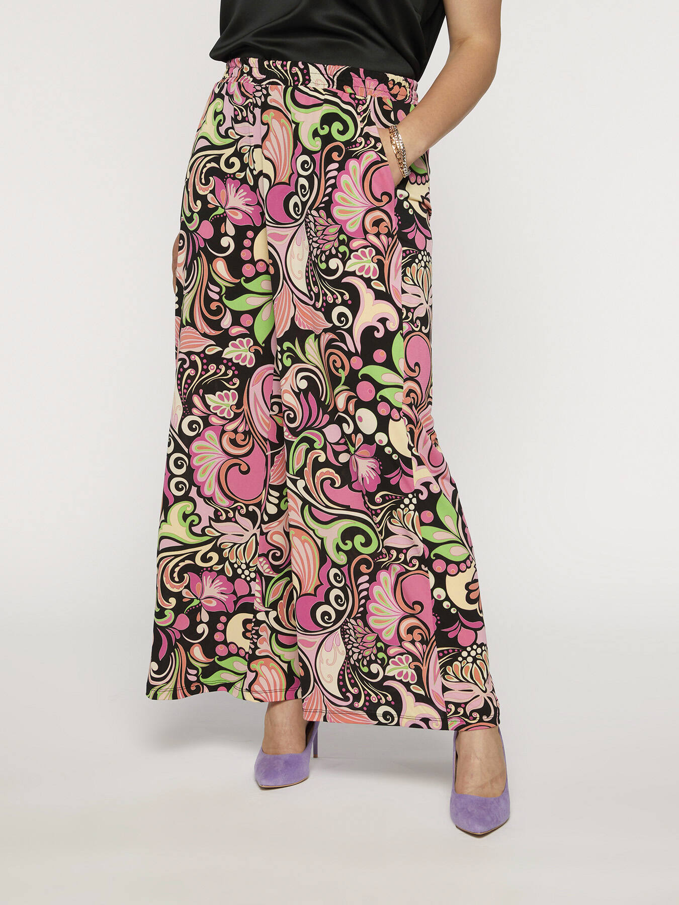 Printed jersey trousers image number 3