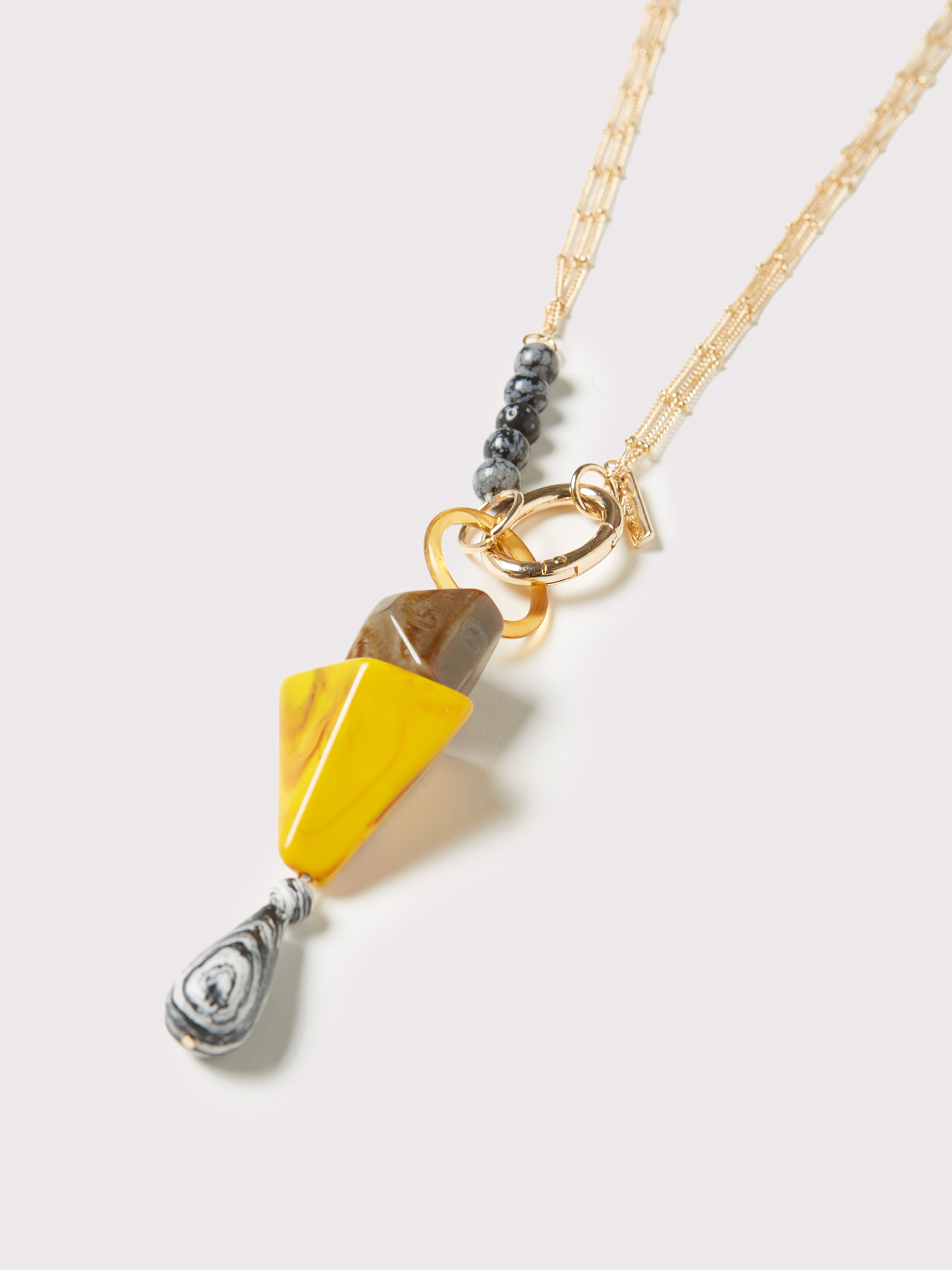 Collana lunga con ciondoli etnici image number 1