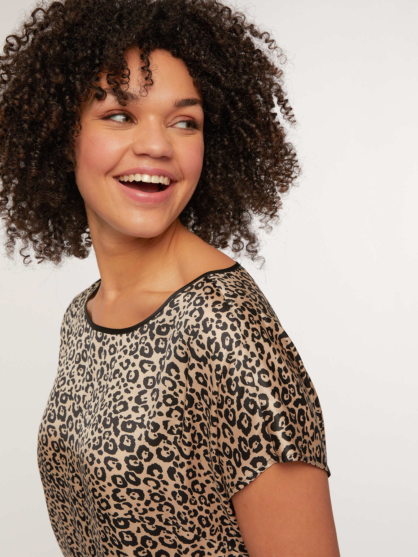 Leopard print blouse image number 0