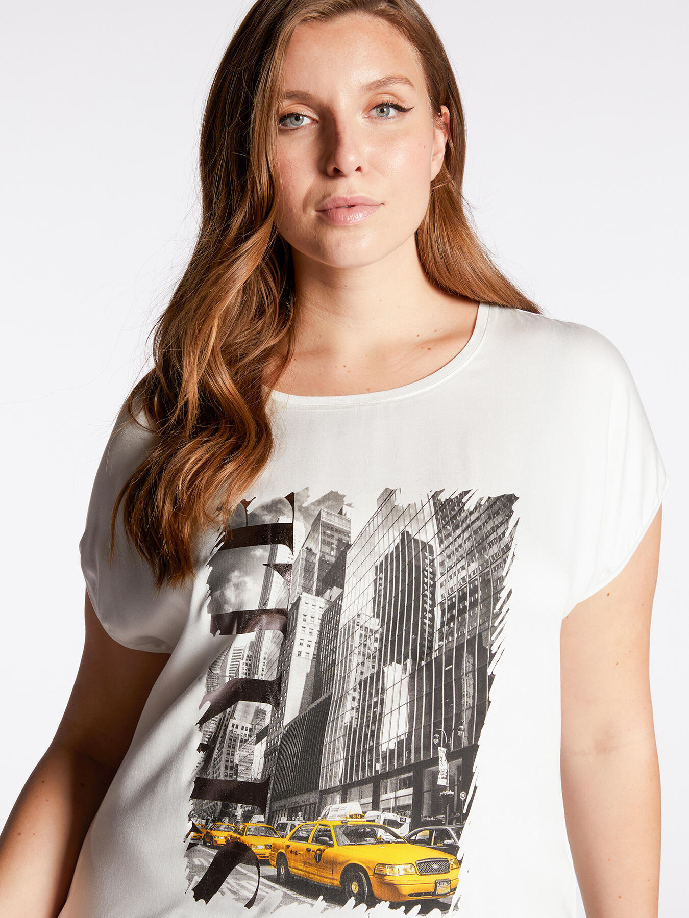 T-Shirt aus zwei Stoffen mit Aufdruck image number 2