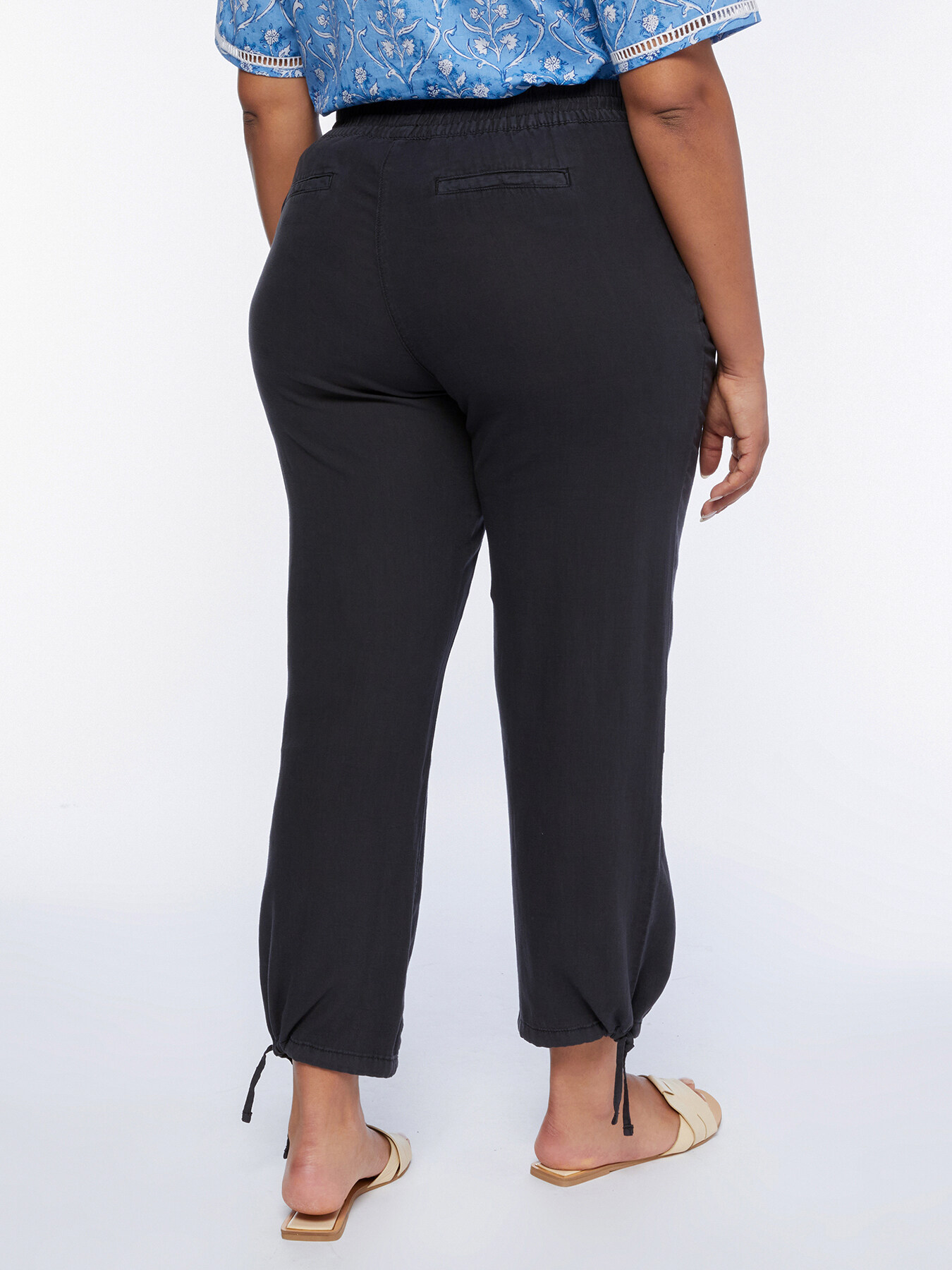 Pantaloni con coulisse al fondo image number 1