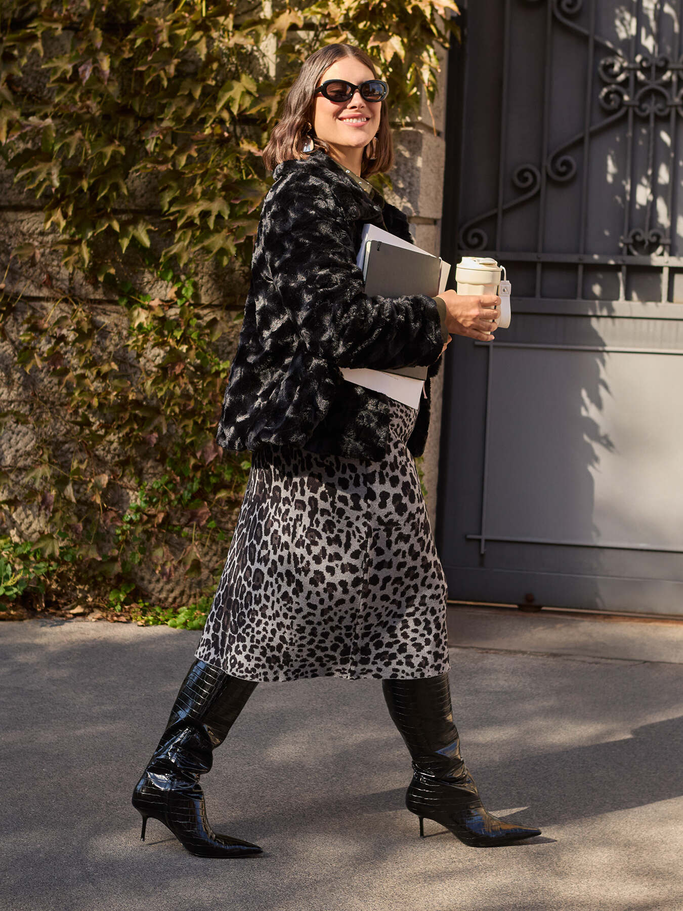 Animal-print knit pencil skirt image number 0