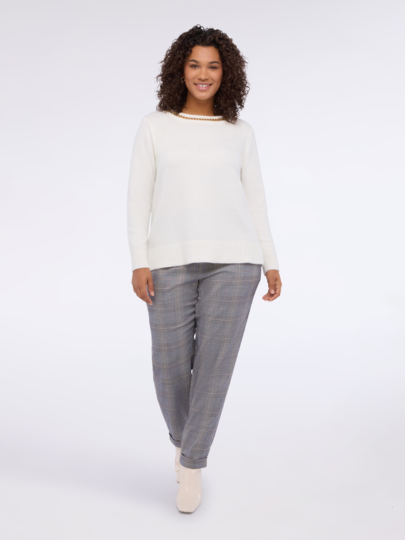 Crew neck sweater with metal chain