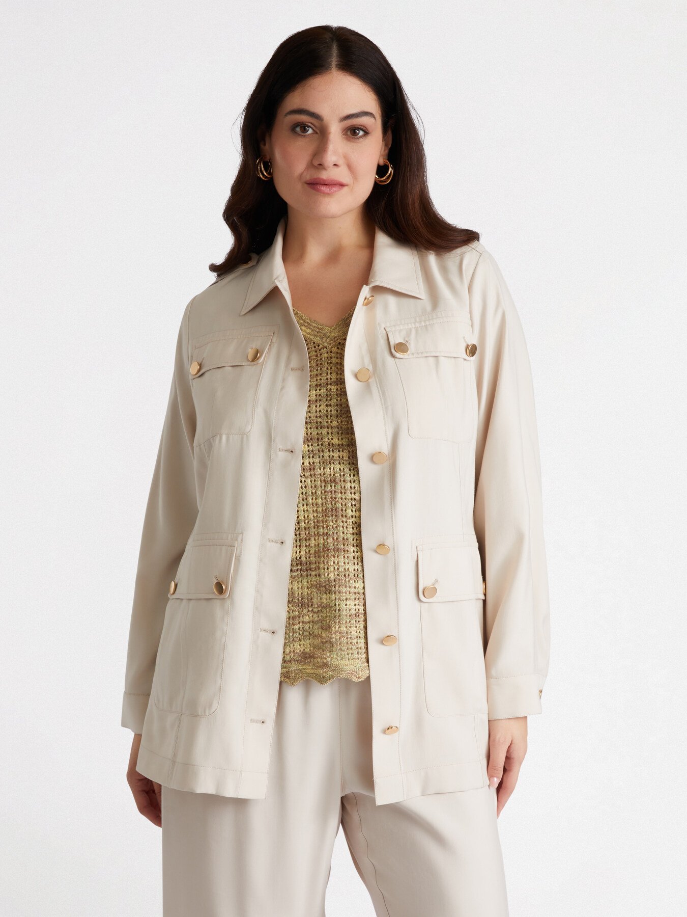 Lightweight jacket/shirt with oversized pockets image number 2