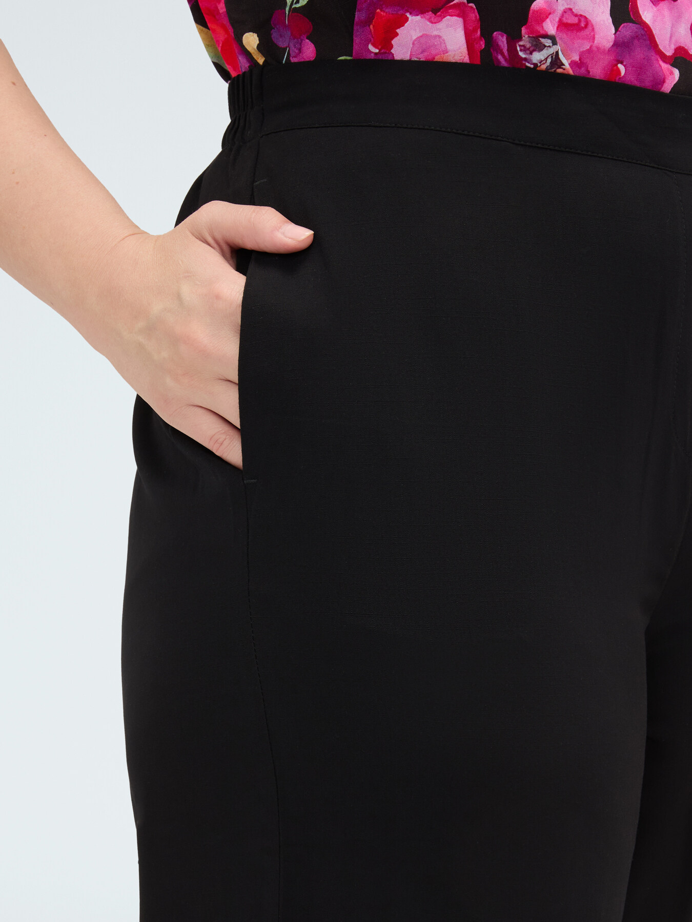 Wide leg viscose trousers image number 3