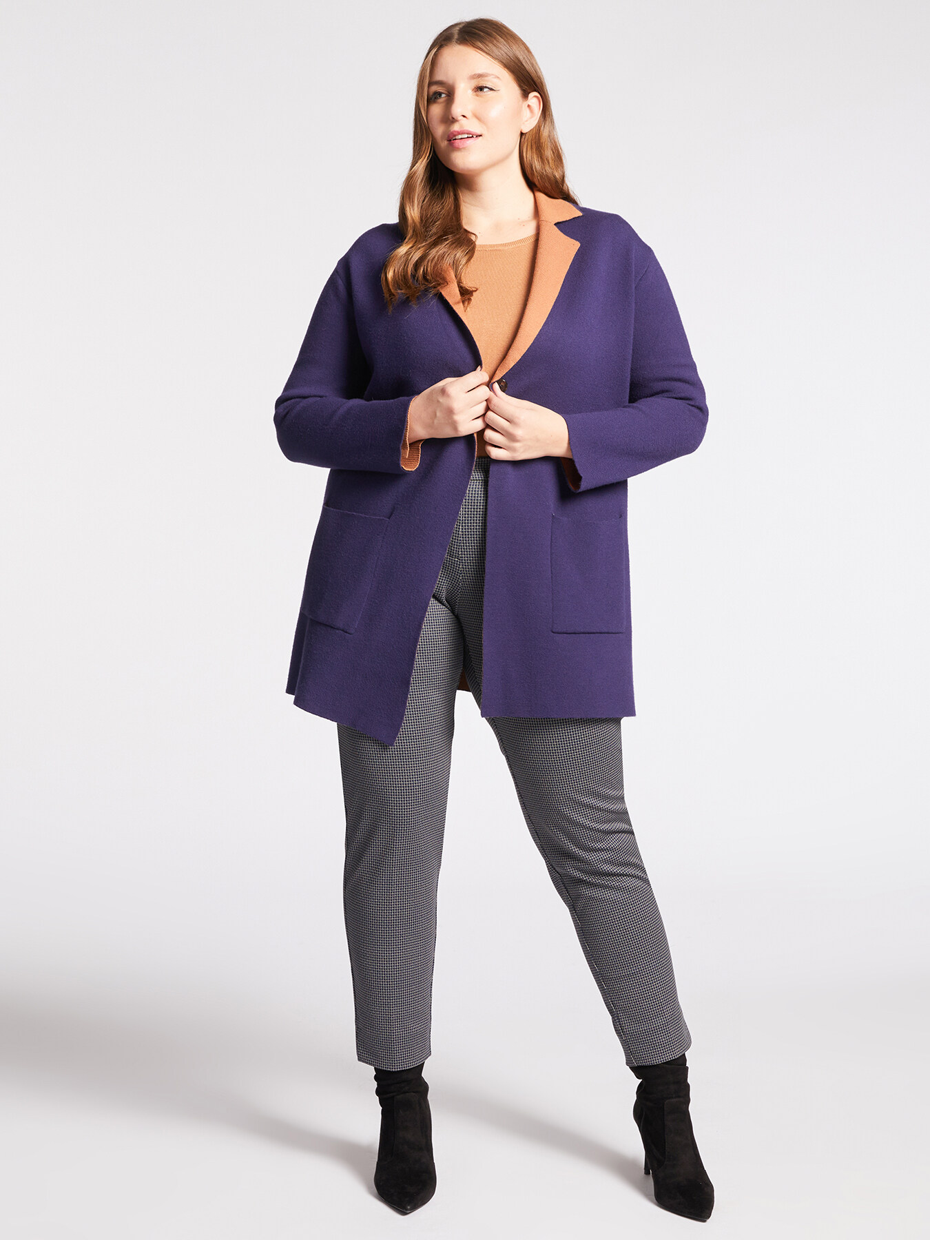 Cardigan bicolor image number 0