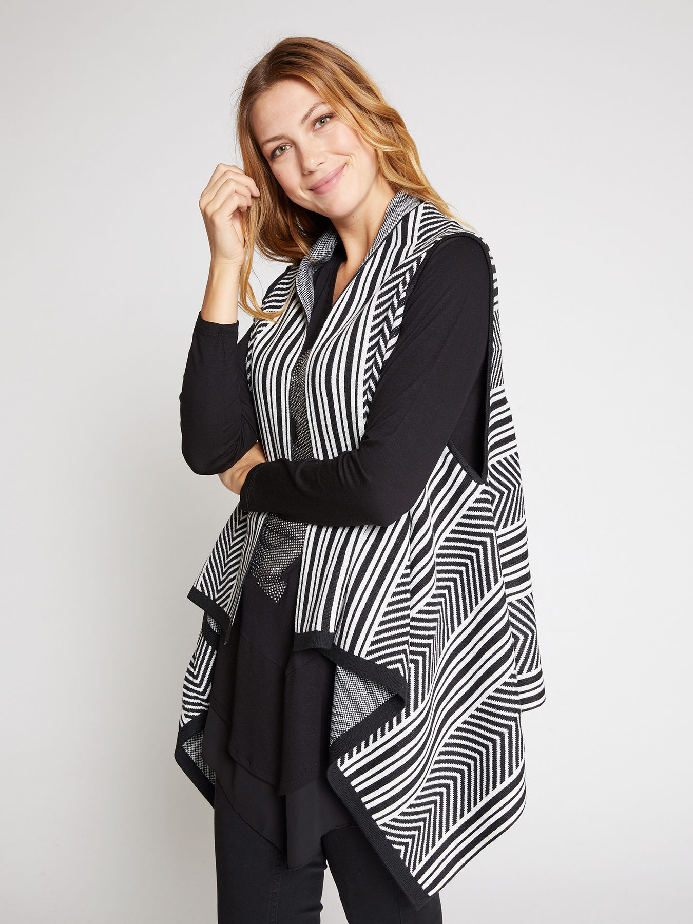 Coprispalle over black&white image number 2