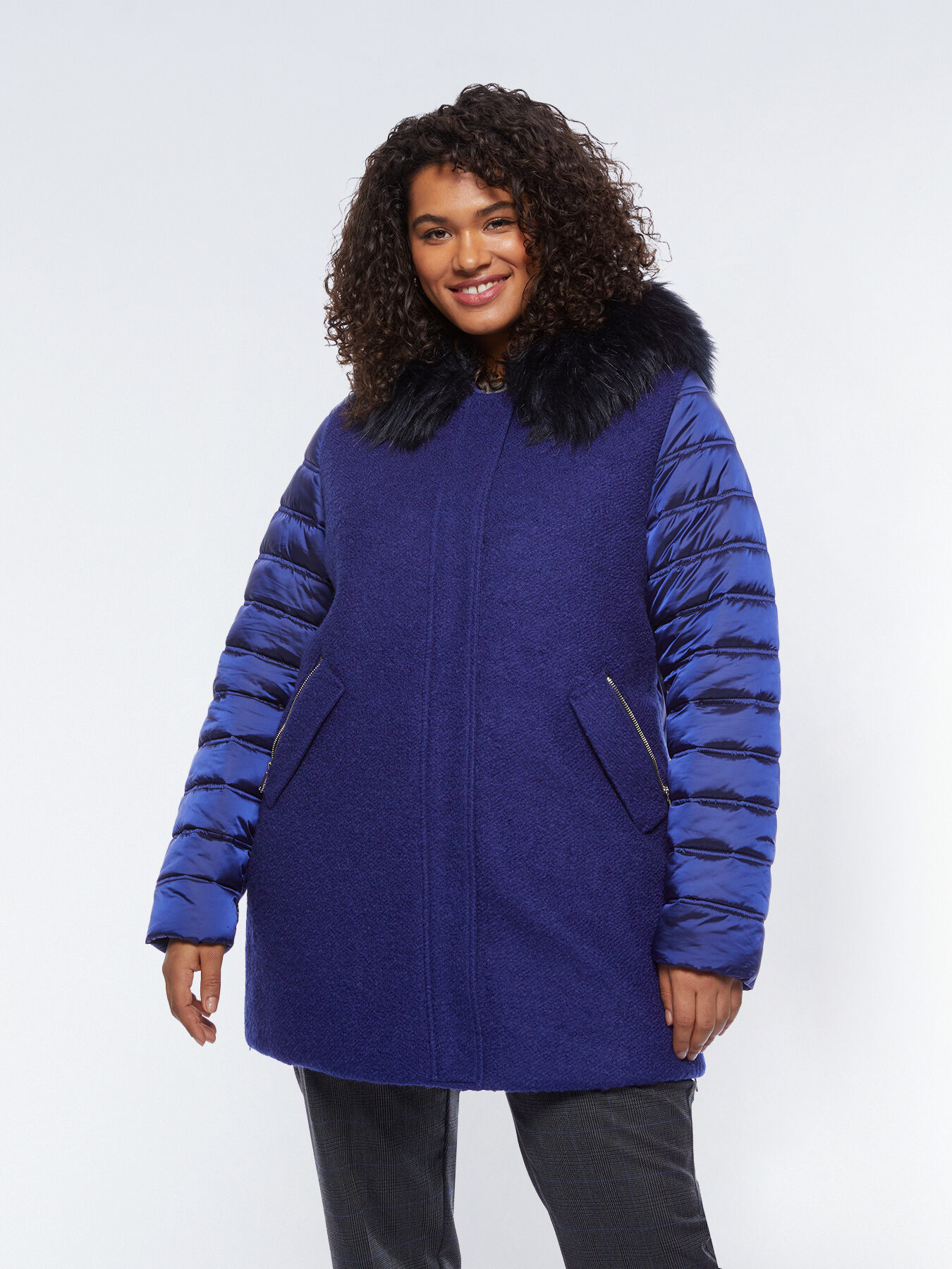 Piumino con davanti in tessuto boucl&eacute; image number 2