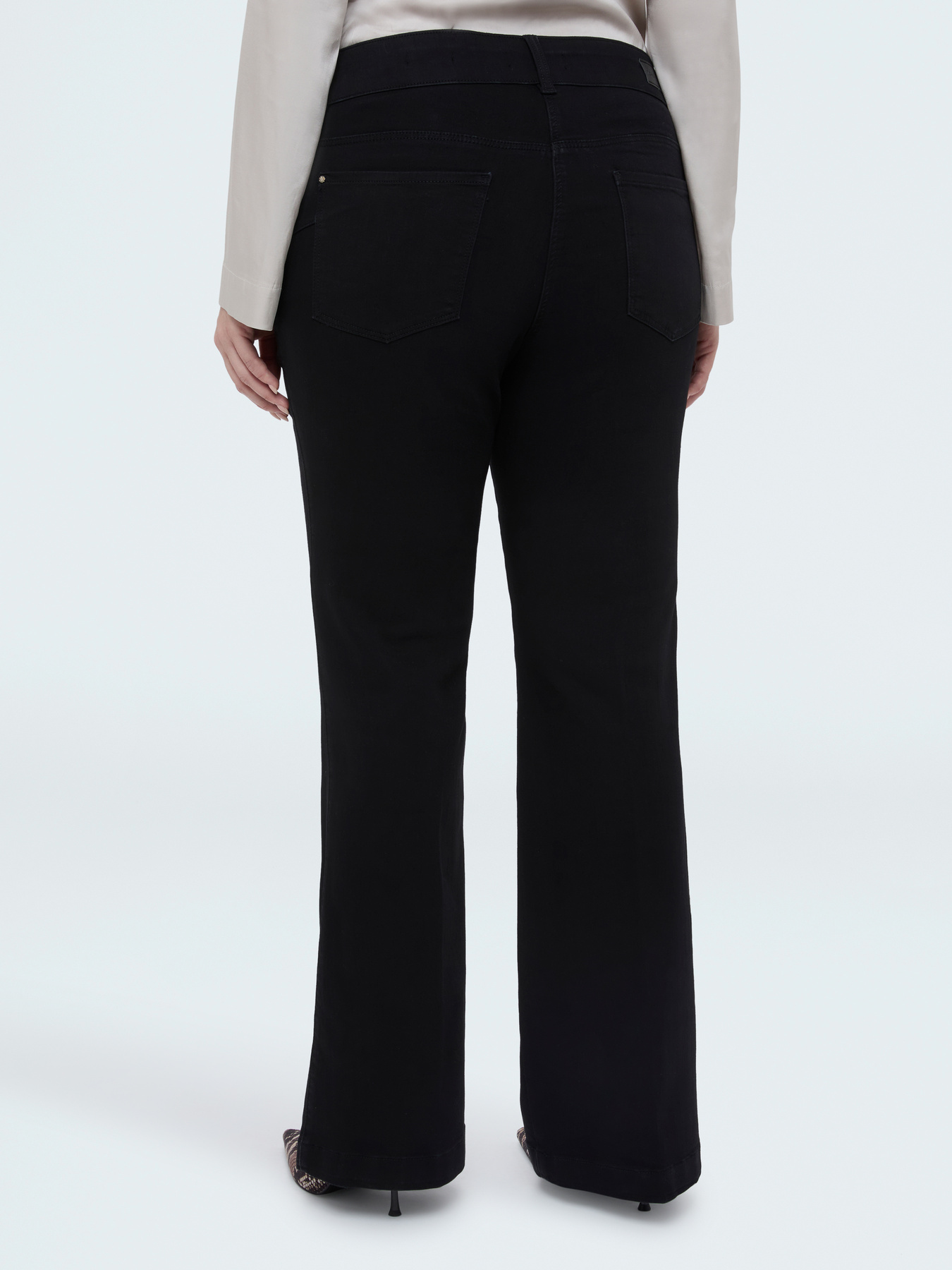 Jeans Flare lavado black image number 1