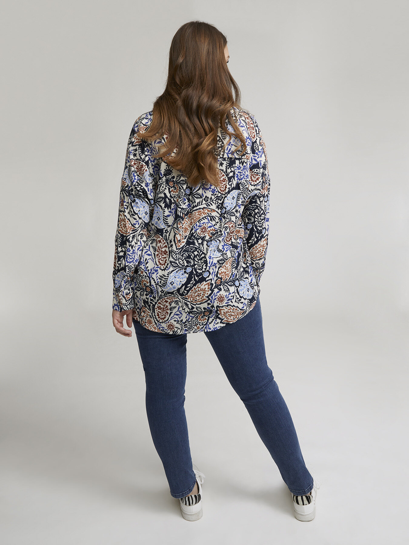 Jeans skinny Giada con passamaneria image number 2