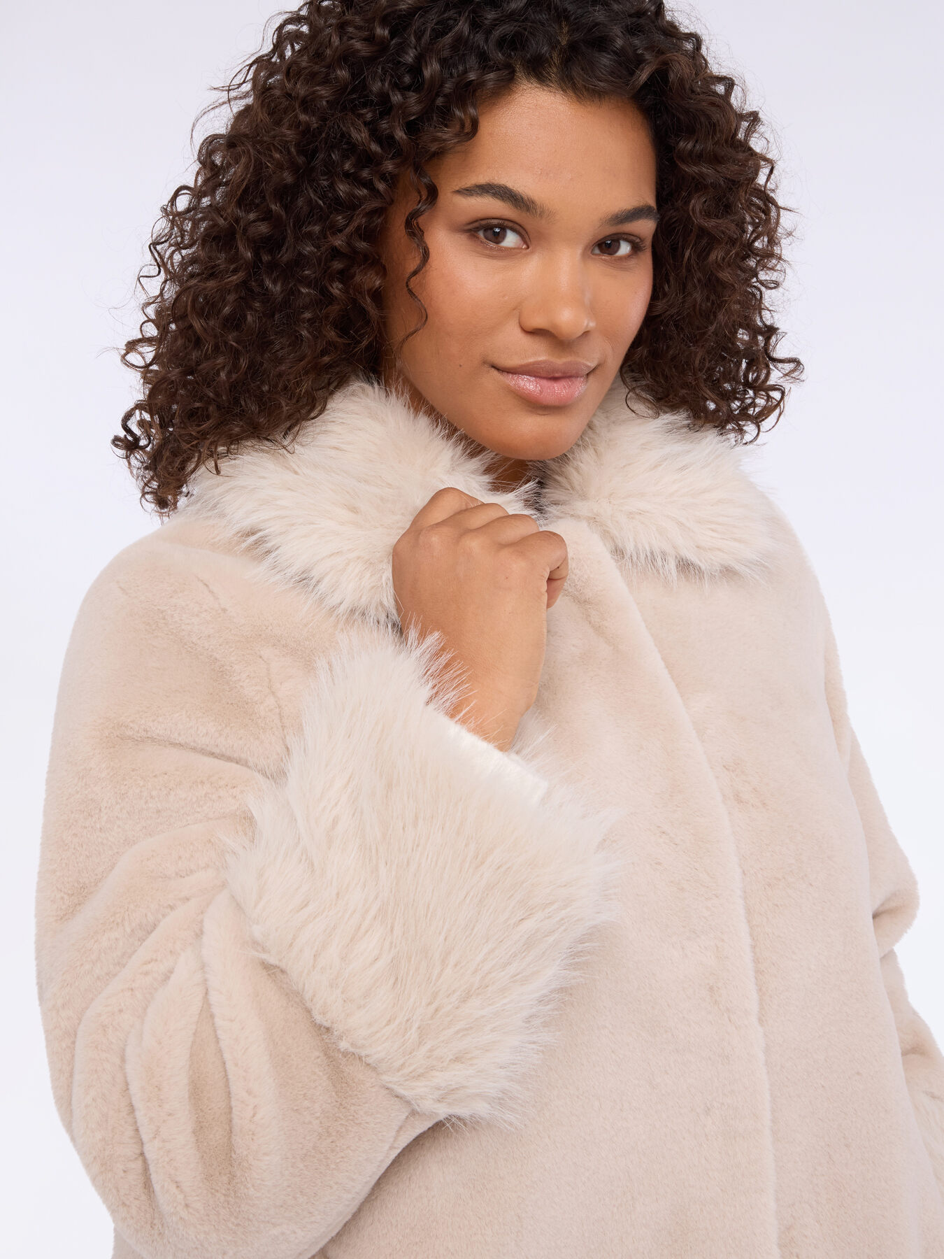 Cappotto peluches image number 3