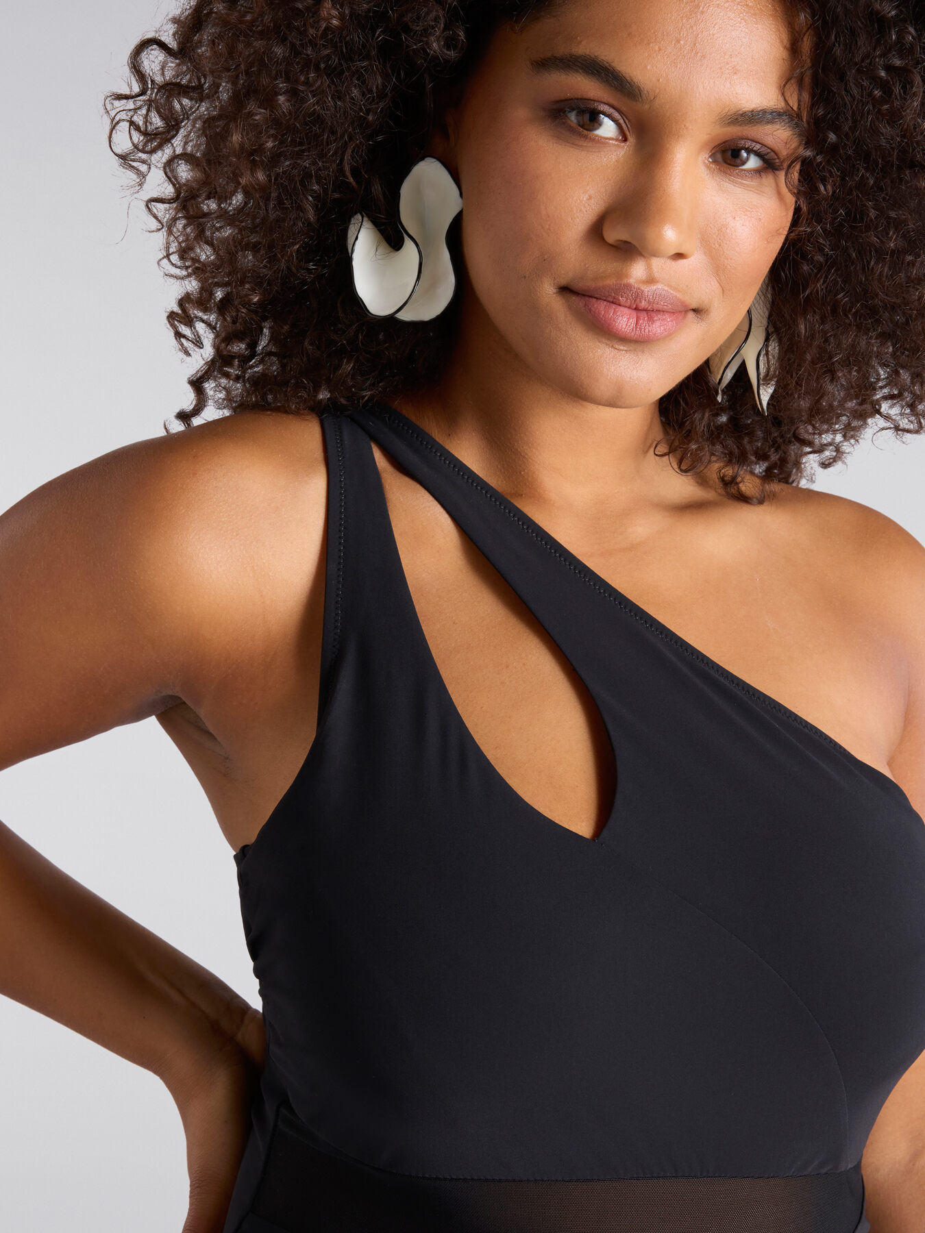 One-shoulder one-piece swimsuit image number 6