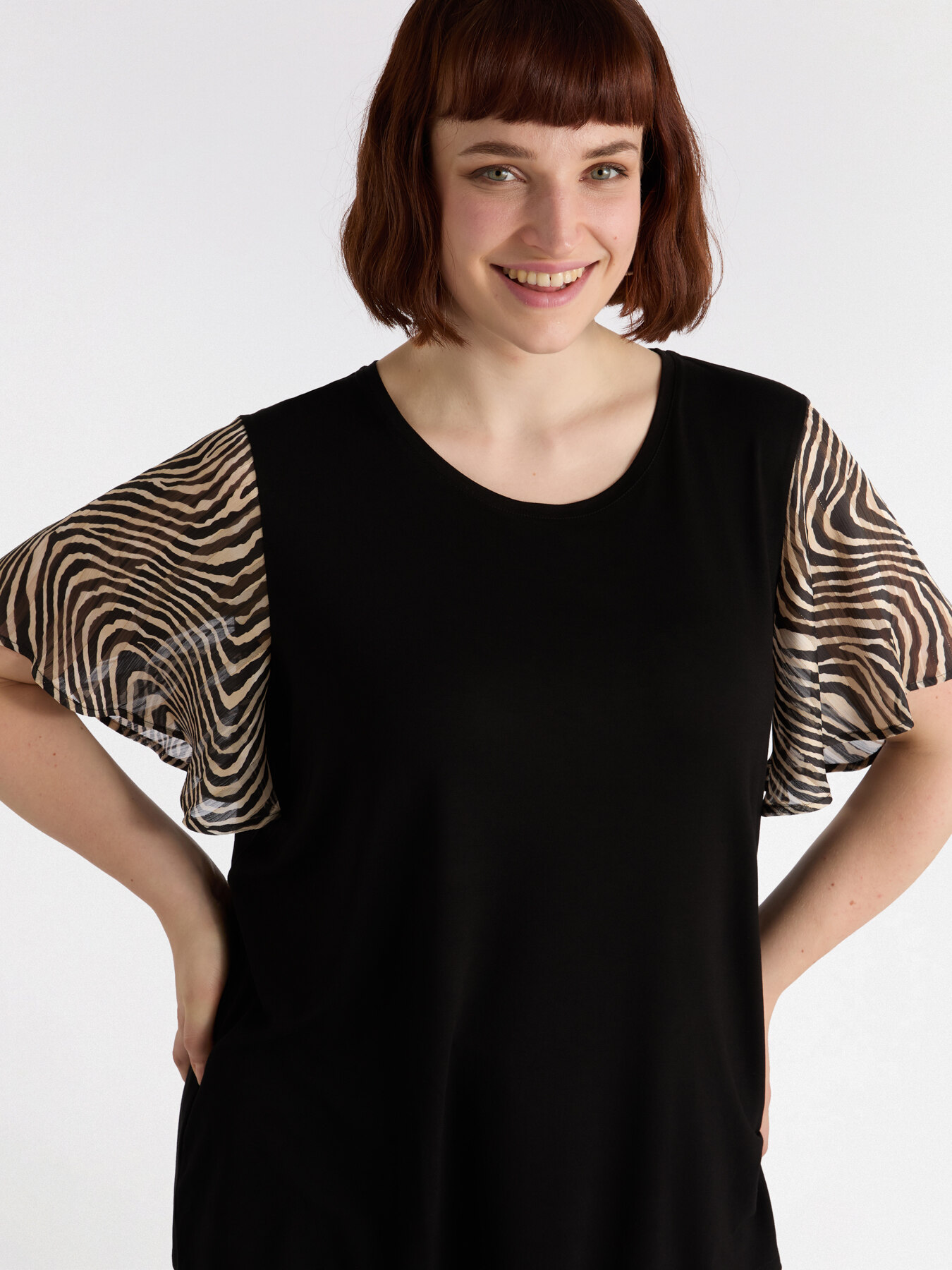 LENZING&trade; ECOVERO&trade; viscose t-shirt image number 3