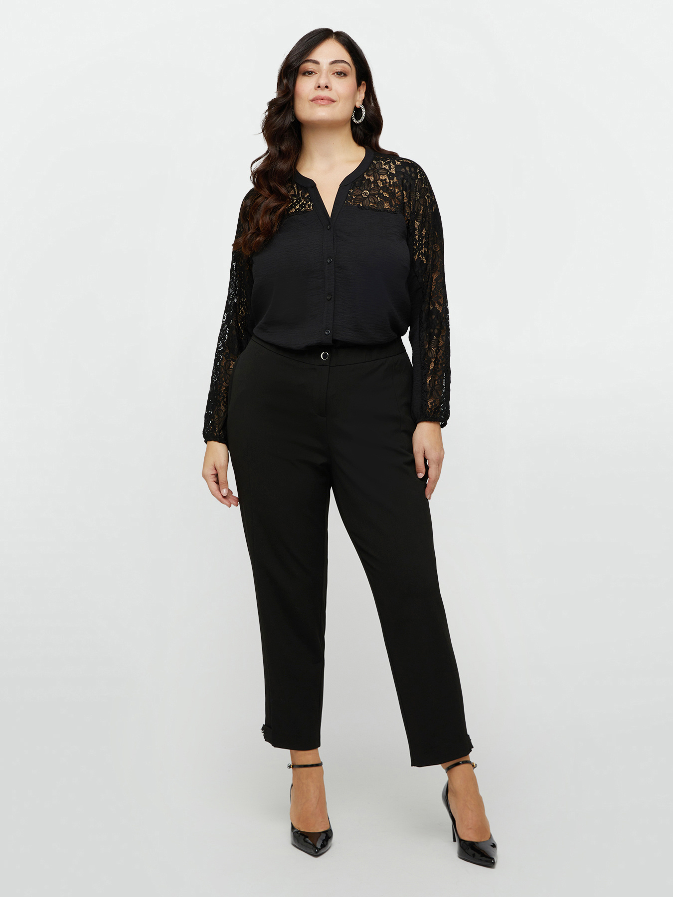 Trousers with loops at the hem image number 0