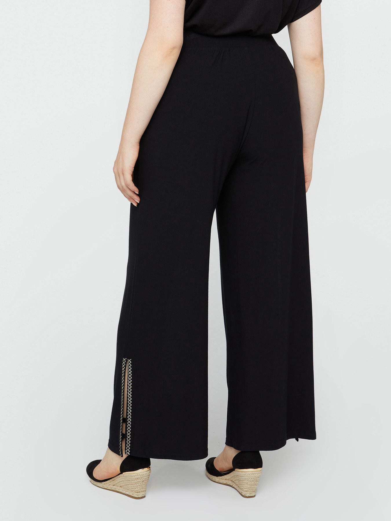 Cr&ecirc;pe jersey trousers image number 2