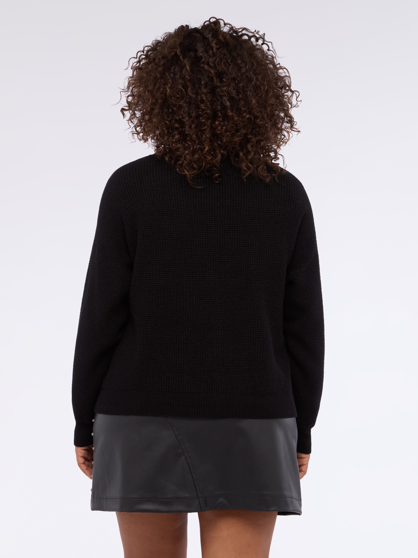 Cardigan en maille avec encolure en V image number 2