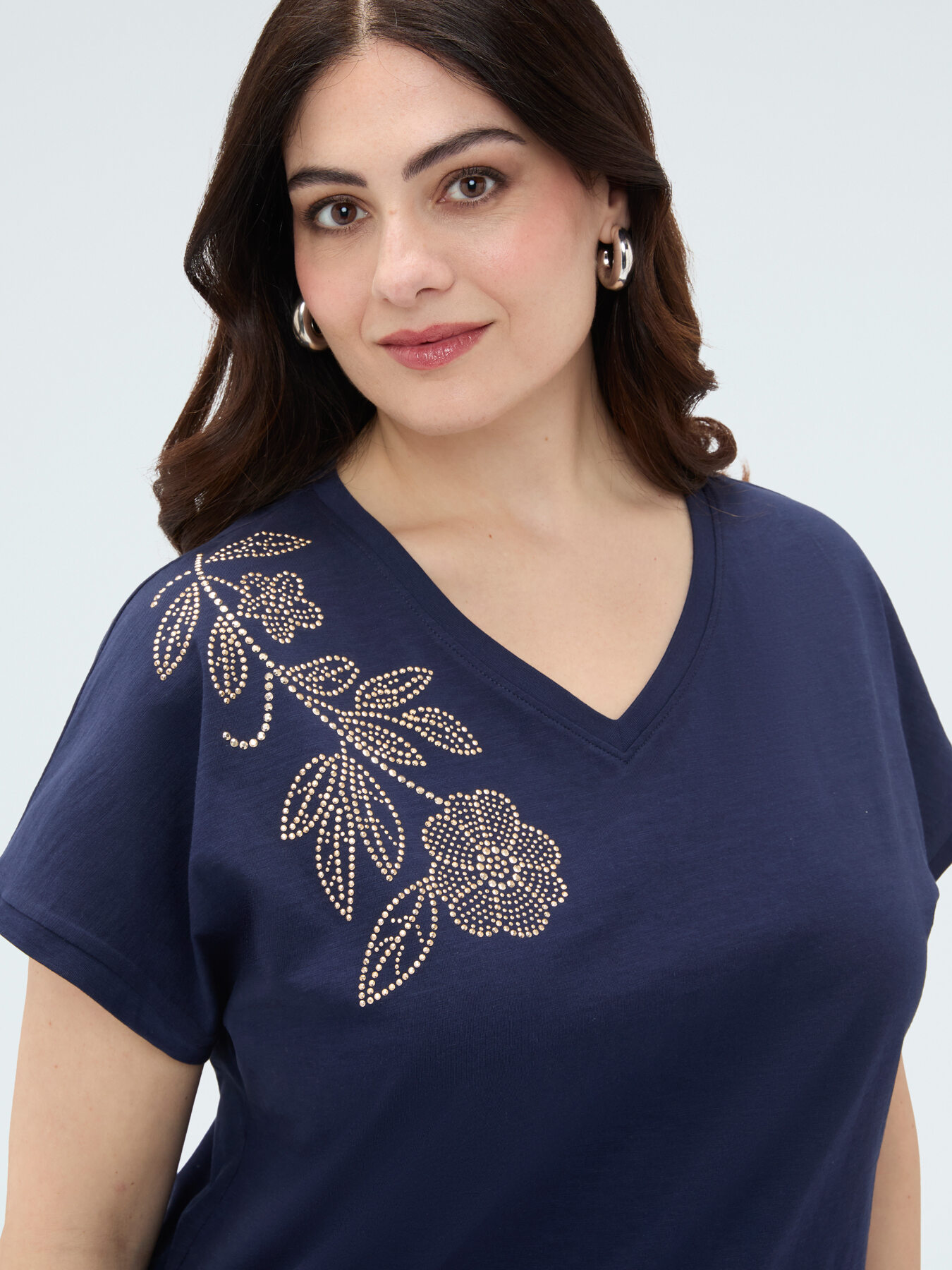 T-shirt in cotone con applicazione floreale image number 3