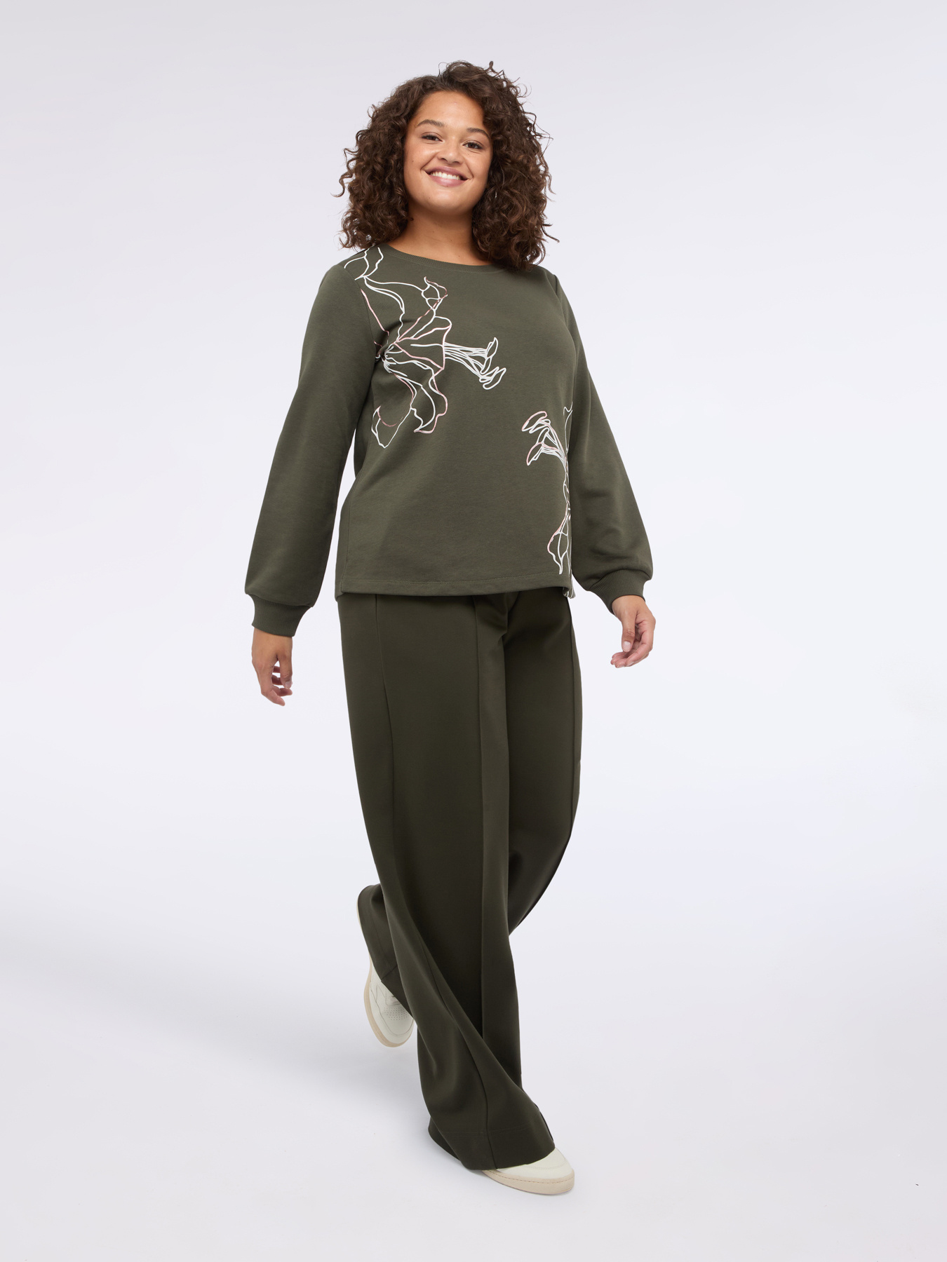 Sweatshirt mit Blumendruck image number 1