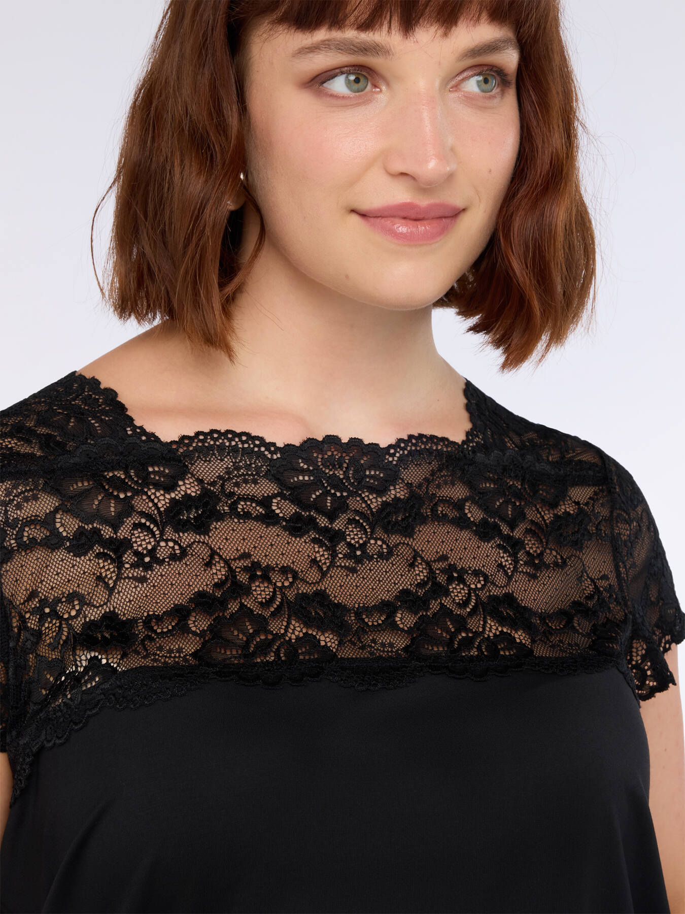 Jersey T-shirt with lace insert image number 2