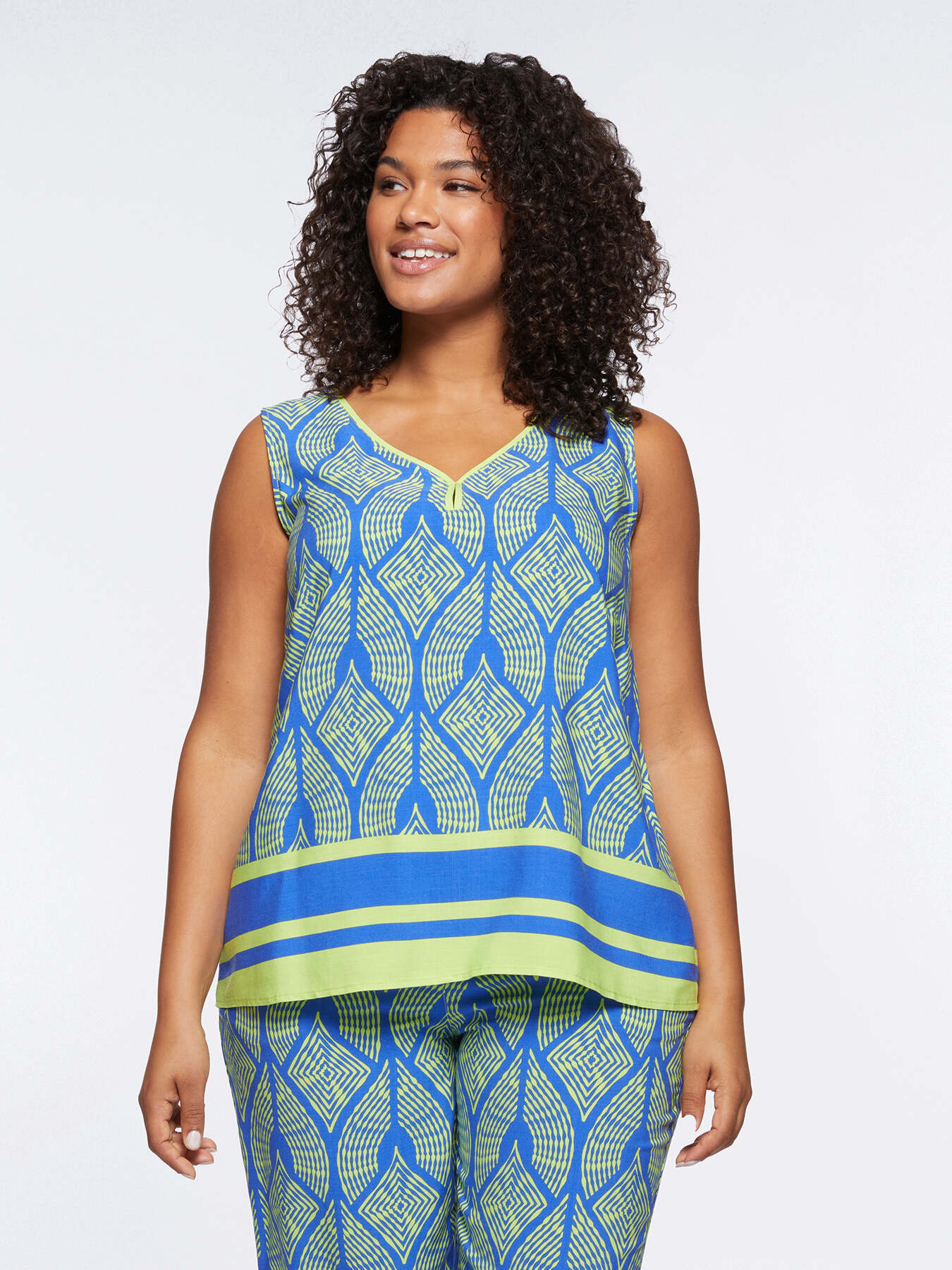 Printed ECOVERO&trade; viscose dress image number 2