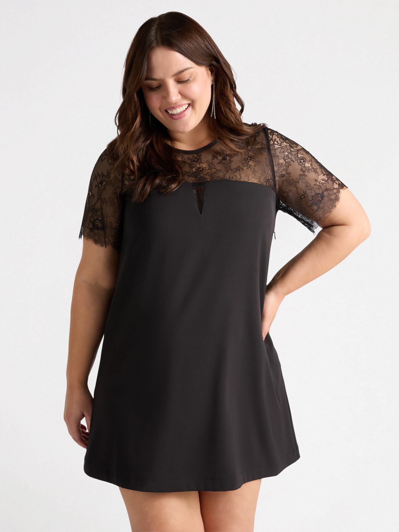 Short dress with lace image number 2