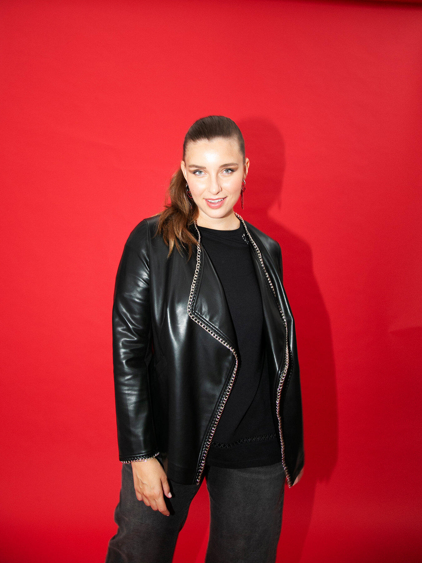 Chaqueta biker con cadena image number 2