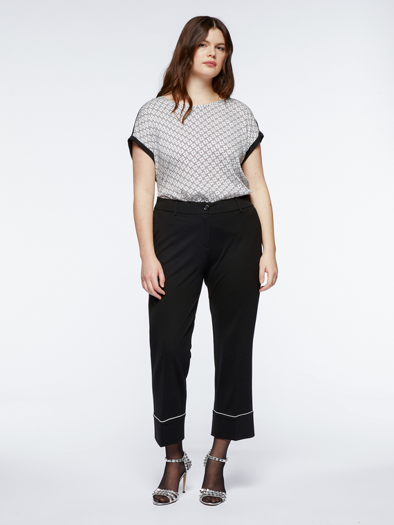 Slim cropped trousers with white trims