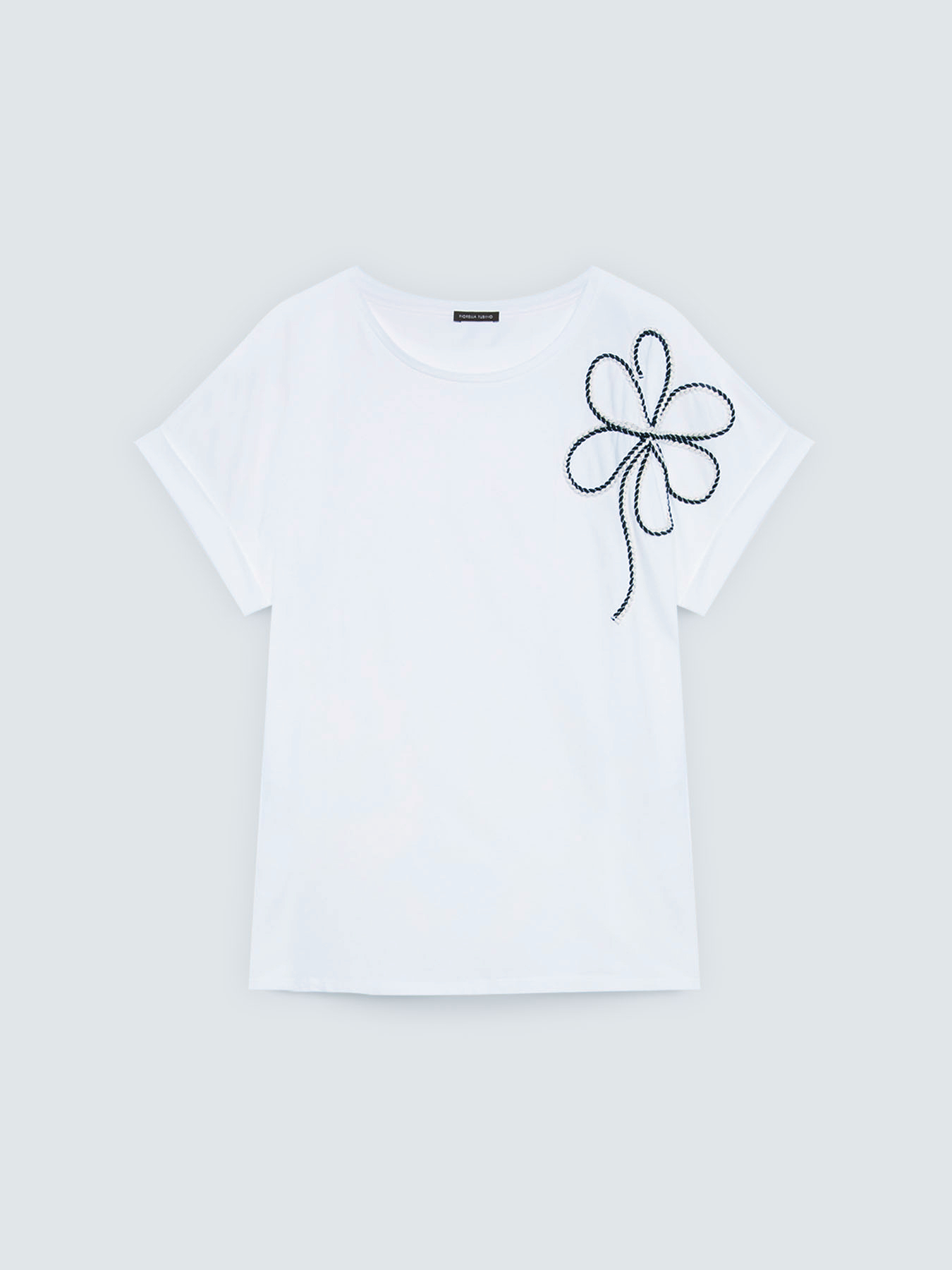 T-shirt en coton avec broderie florale image number 4