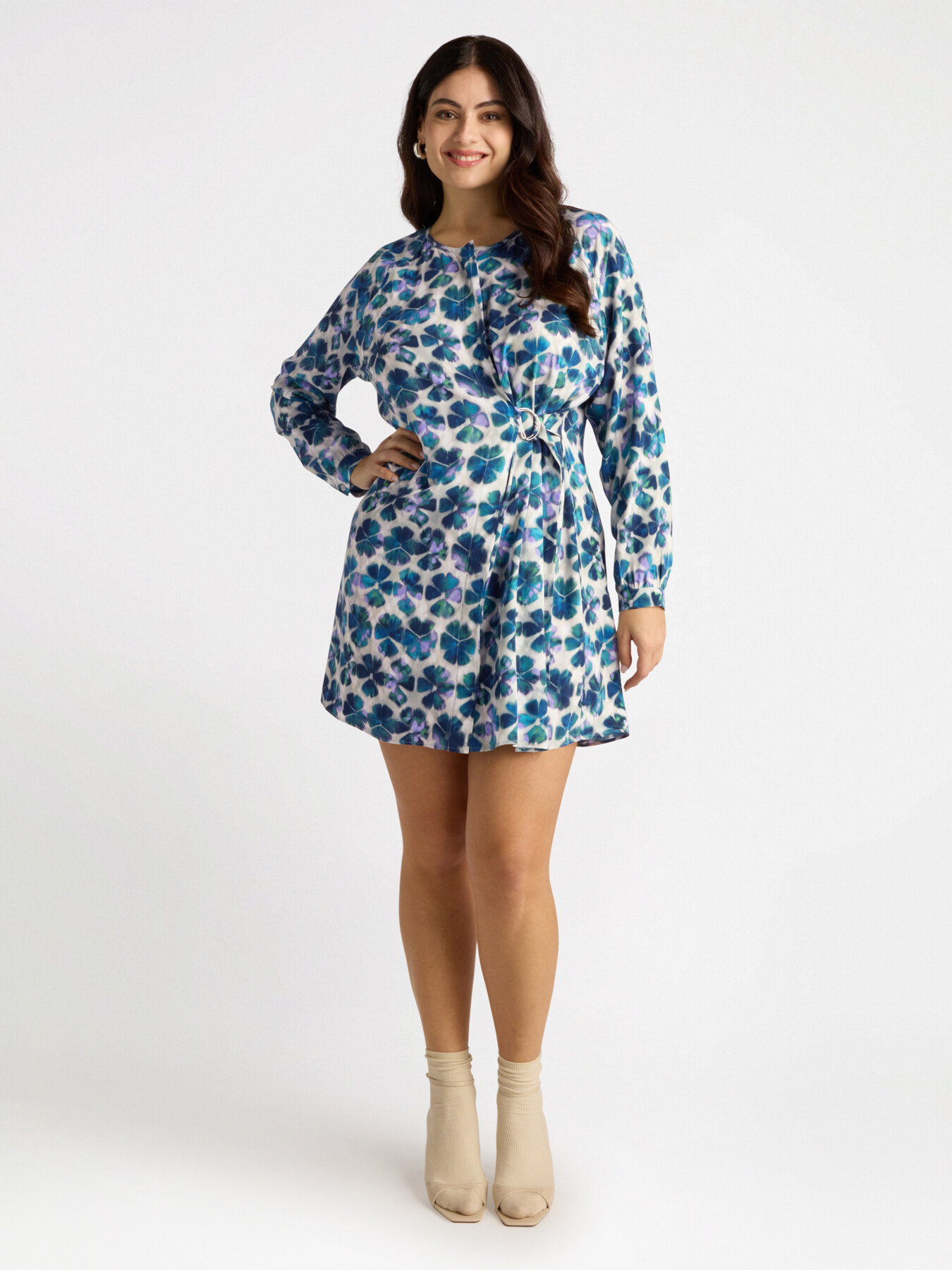 Robe courte imprim&eacute;e avec ceinture image number 0