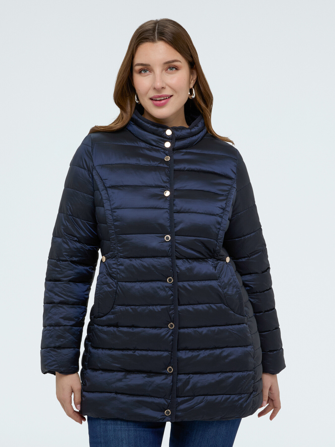Quilted down jacket with removable hood image number 4