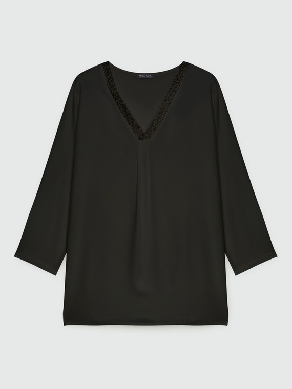 Fiorella Rubino - T-shirt in viscosa LENZING™ ECOVERO™ con ricamo Donna, Nero Taglia: XS (44-46 IT)