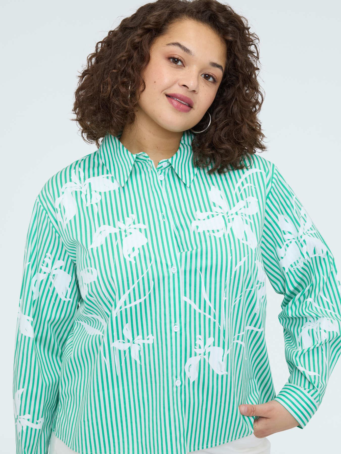 Camicia a righe con stampa floreale image number 4